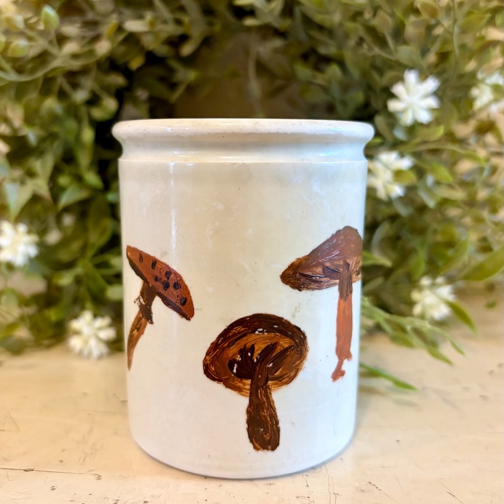 Painted Mushrooms Ironstone Pot